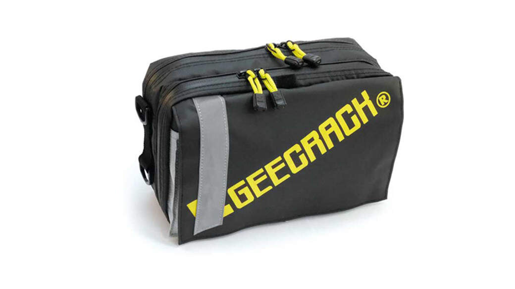 geecrack-light-game-pouch-ii-black.jpg